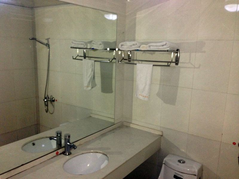 hotelPic