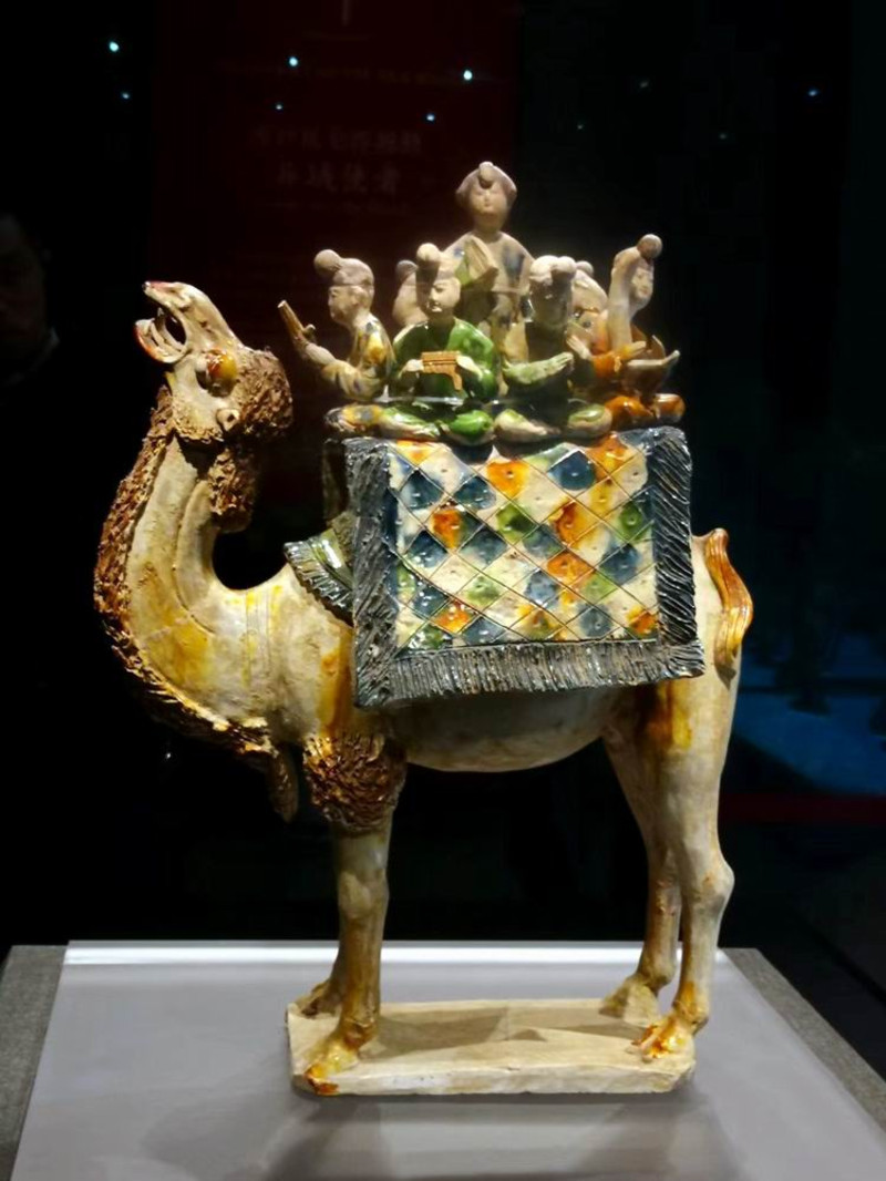 这是陕西历史博物馆展出的唐三彩