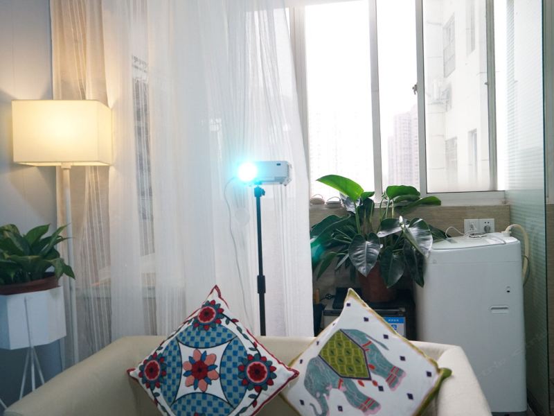 hotelPic