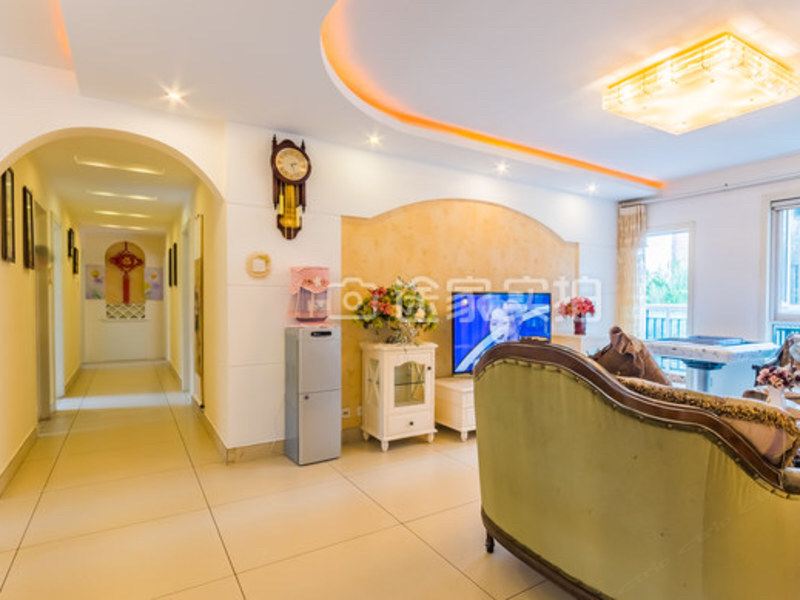 hotelPic