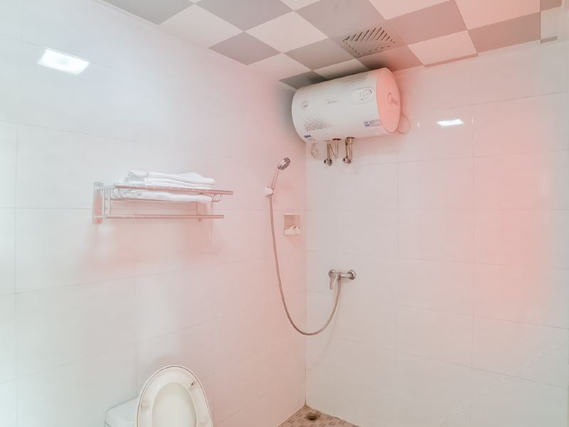 hotelPic