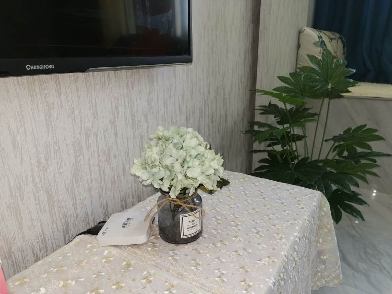 hotelPic