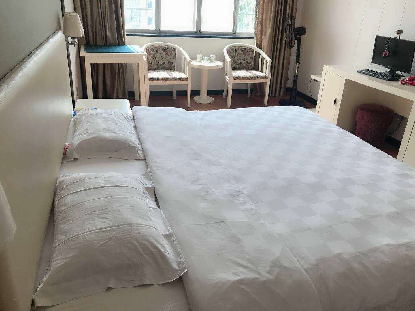 标准大床房