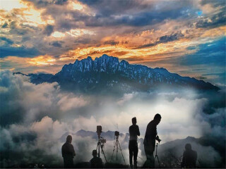 旅游去廬山_廬山八月份旅游_到廬山旅游