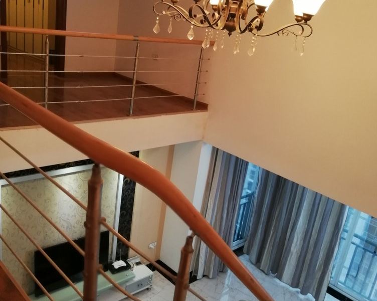 hotelPic