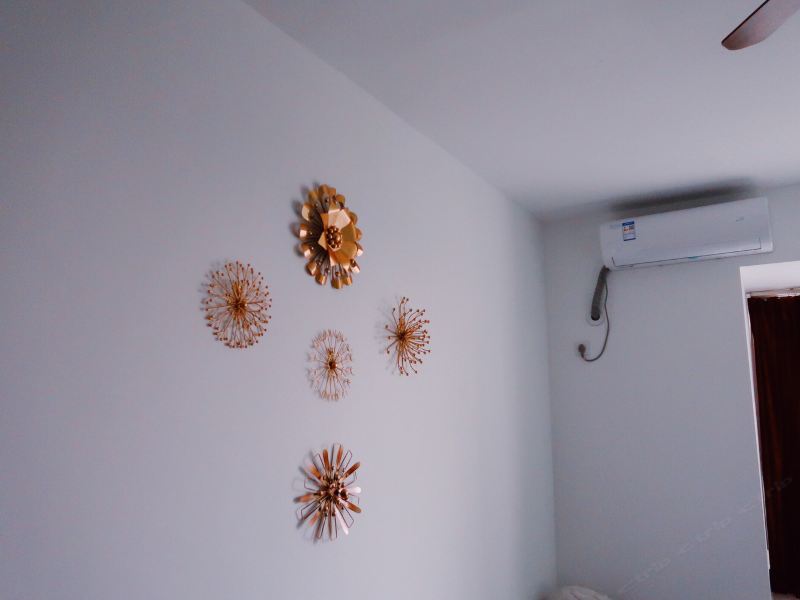 hotelPic