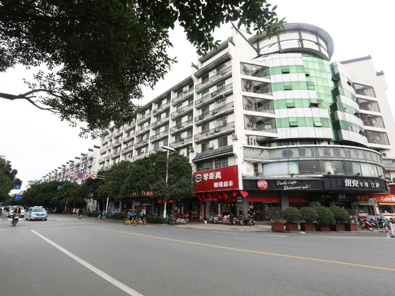 扬州瘦西湖个园东关街四望亭景点内阳光大床房普通公寓