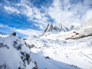 云南玉龍雪山旅行跟團(tuán)_云南玉龍雪山游花多少錢_云南玉龍雪山游跟團(tuán)多少錢