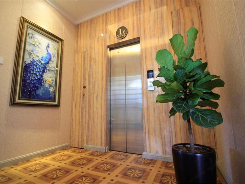 hotelPic