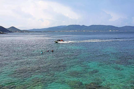 <海南-三亚半自助5日游>私家1单1团/全程海边酒店/快艇出海玻璃海浮潜1日/绝美沿海公路/可选升级太阳湾柏悦酒店/达人带你吃海鲜 <海南-三亚半自助5日游>私家1单1团/全程海边酒店/快艇出海玻璃海浮潜1日/绝美沿海公路/可选升级太阳湾柏悦酒店/达人带你吃海鲜