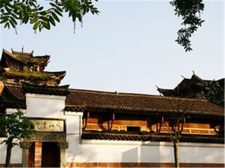 婺源廬山旅游報(bào)團(tuán)價(jià)格_現(xiàn)在到婺源廬山旅游多少錢_婺源廬山旅行團(tuán)旅游報(bào)價(jià)