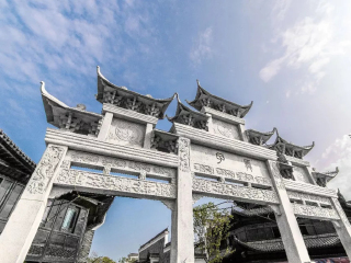 張家界旅游大約多少錢_深圳特價(jià)張家界游_張家界高端品質(zhì)旅游團(tuán)