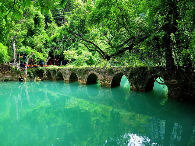 <贵阳+安顺+西江+荔波+小七孔+青岩古镇双