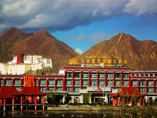 現(xiàn)在到北京旅游多少錢_組團(tuán)去北京_北京旅游團(tuán)報(bào)價(jià)自由行