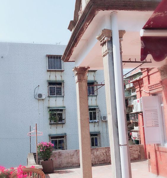 hotelPic