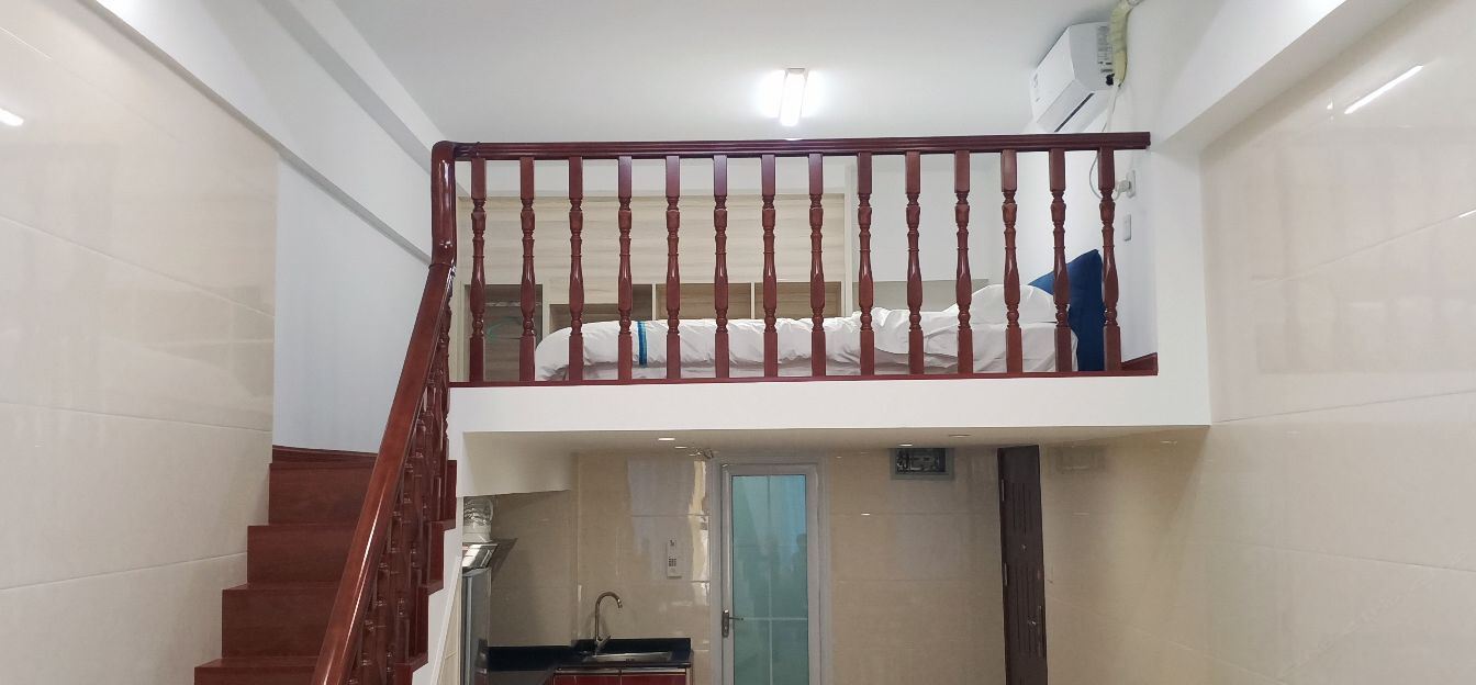 轻奢楼中楼大床房