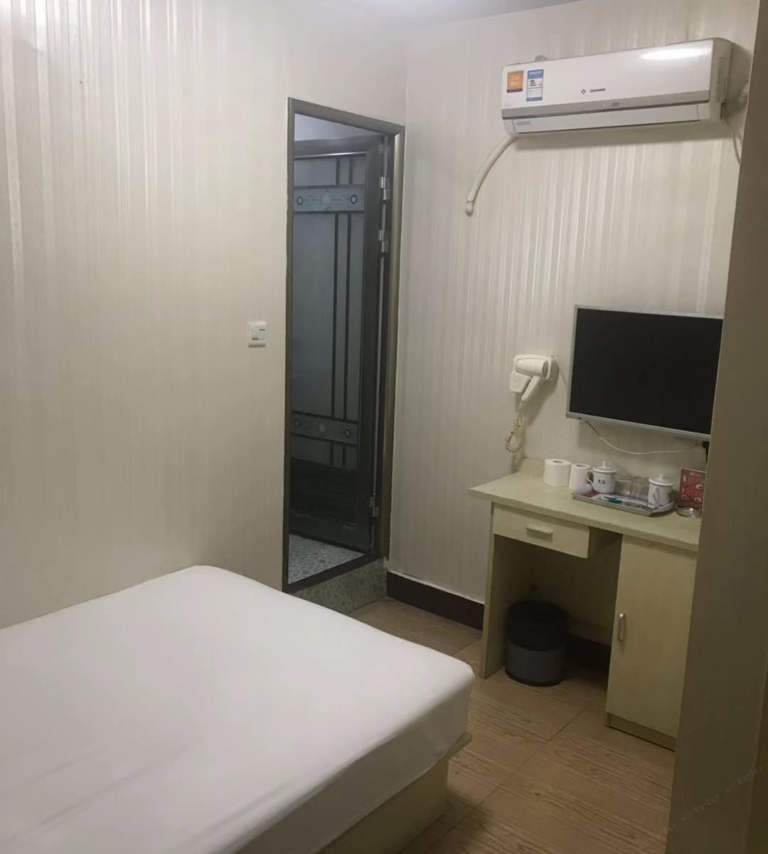 特价大床房(无窗)