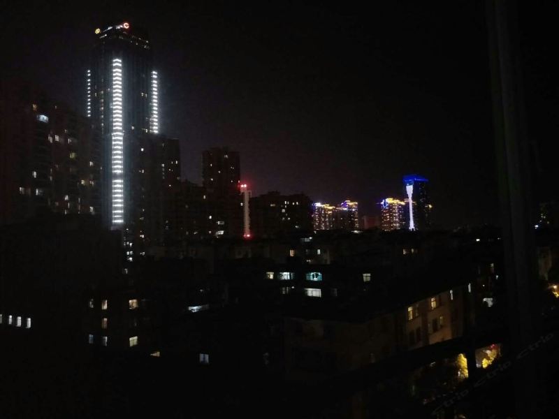 hotelPic