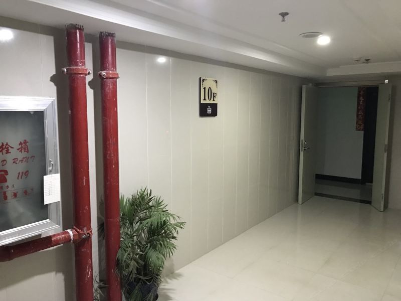 hotelPic