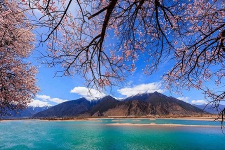 <西宁-布达拉宫-大昭寺-林芝-羊湖-纳木错-大峡谷-巴松措双卧10日游>错峰出游，畅玩世界第三极，品西藏美食，火车进藏首先推荐
