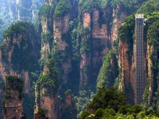 湖南張家界旅游花費一般多少_現(xiàn)在到湖南張家界旅游多少錢_怎么去湖南張家界旅游