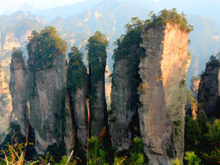 湖南張家界旅游花費一般多少_現(xiàn)在到湖南張家界旅游多少錢_怎么去湖南張家界旅游