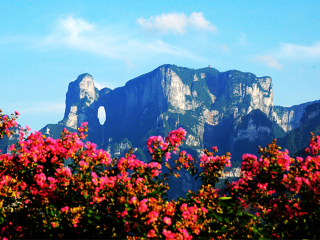 湖南張家界旅游花費一般多少_現(xiàn)在到湖南張家界旅游多少錢_怎么去湖南張家界旅游
