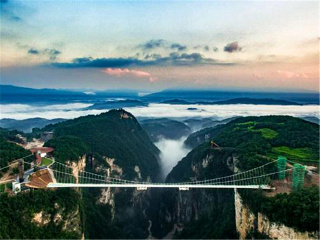 湖南張家界旅游需要多少錢_8月湖南張家界旅游_去湖南張家界游要多少錢