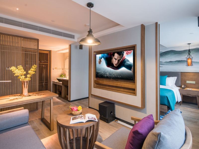hotelPic