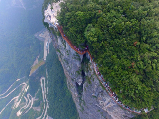 湖南鳳凰古城游跟團多少錢2021_怎么去湖南鳳凰古城旅游_組團去湖南鳳凰古城