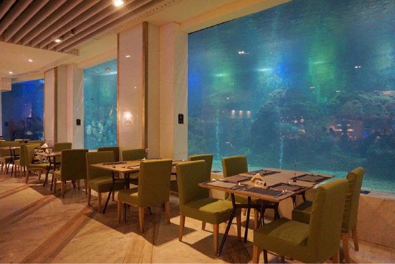 亚龙湾迎宾馆的海蓝海底餐厅带小朋友去一定很开心