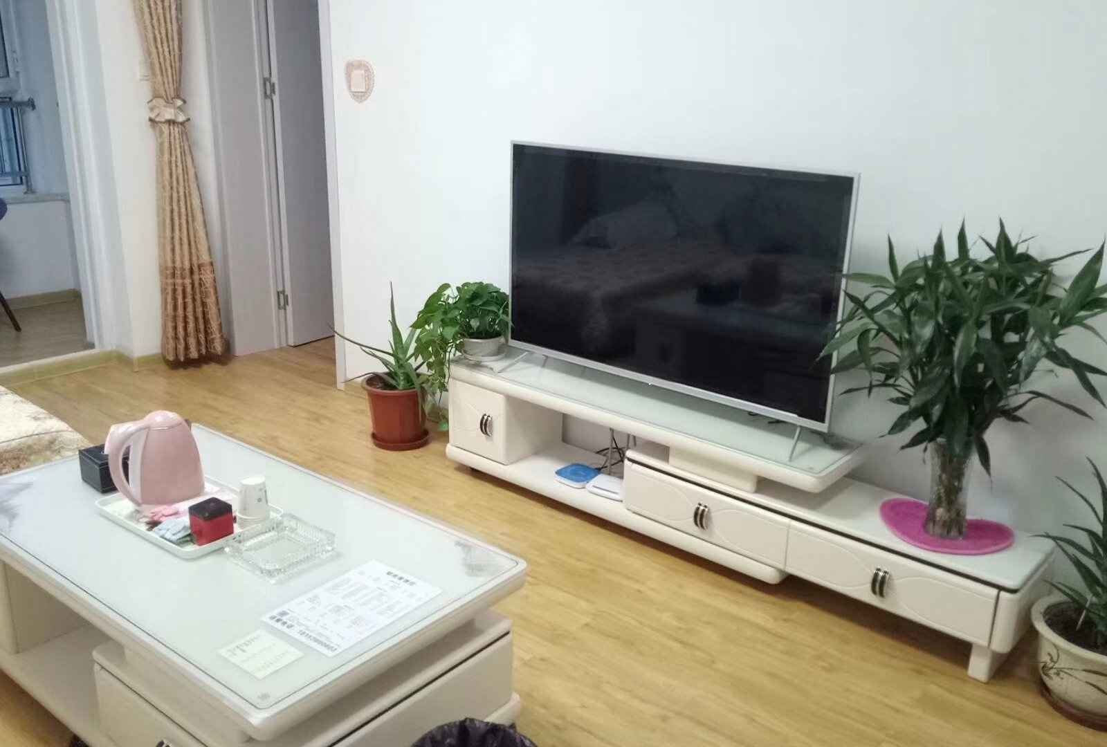 温馨舒适大床房(公共卫浴)