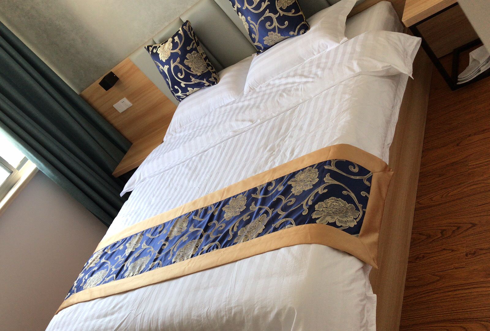 豪华大床房
