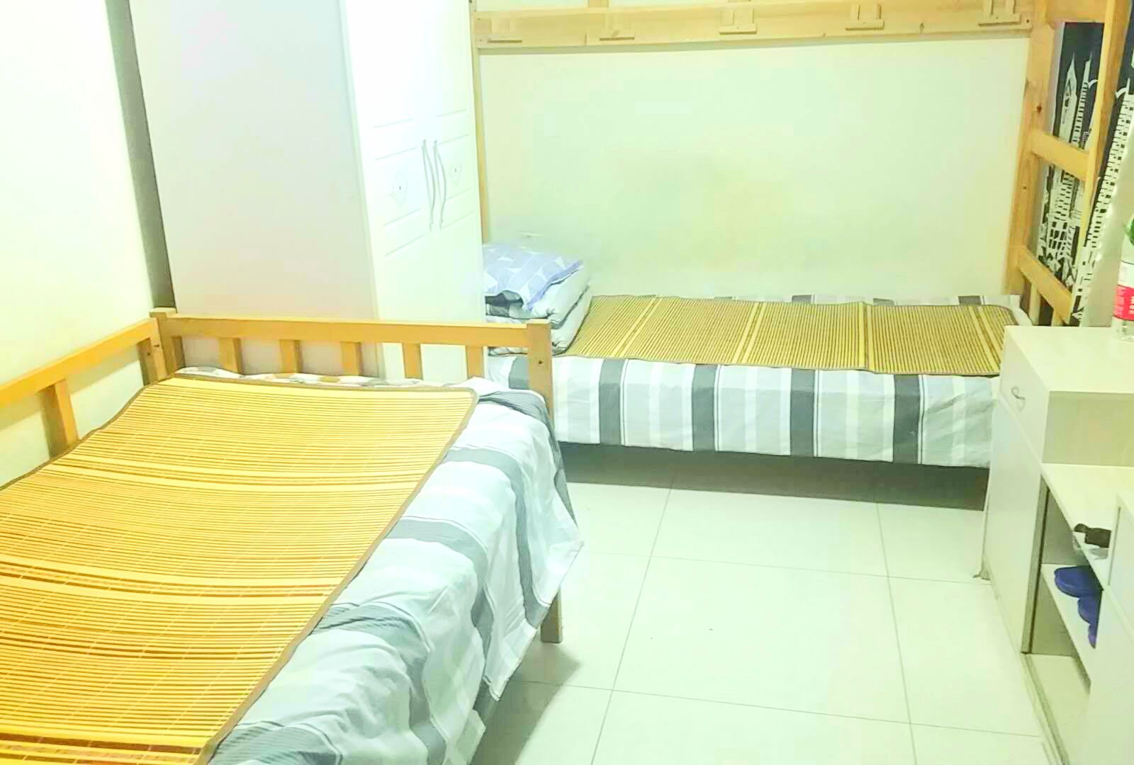 舒适2人间(床位)(公共卫浴)