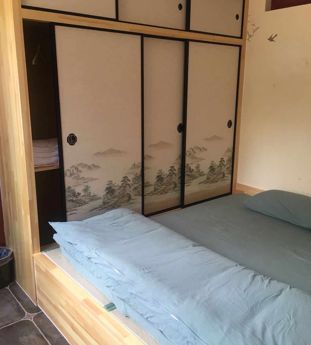 小榻榻米房