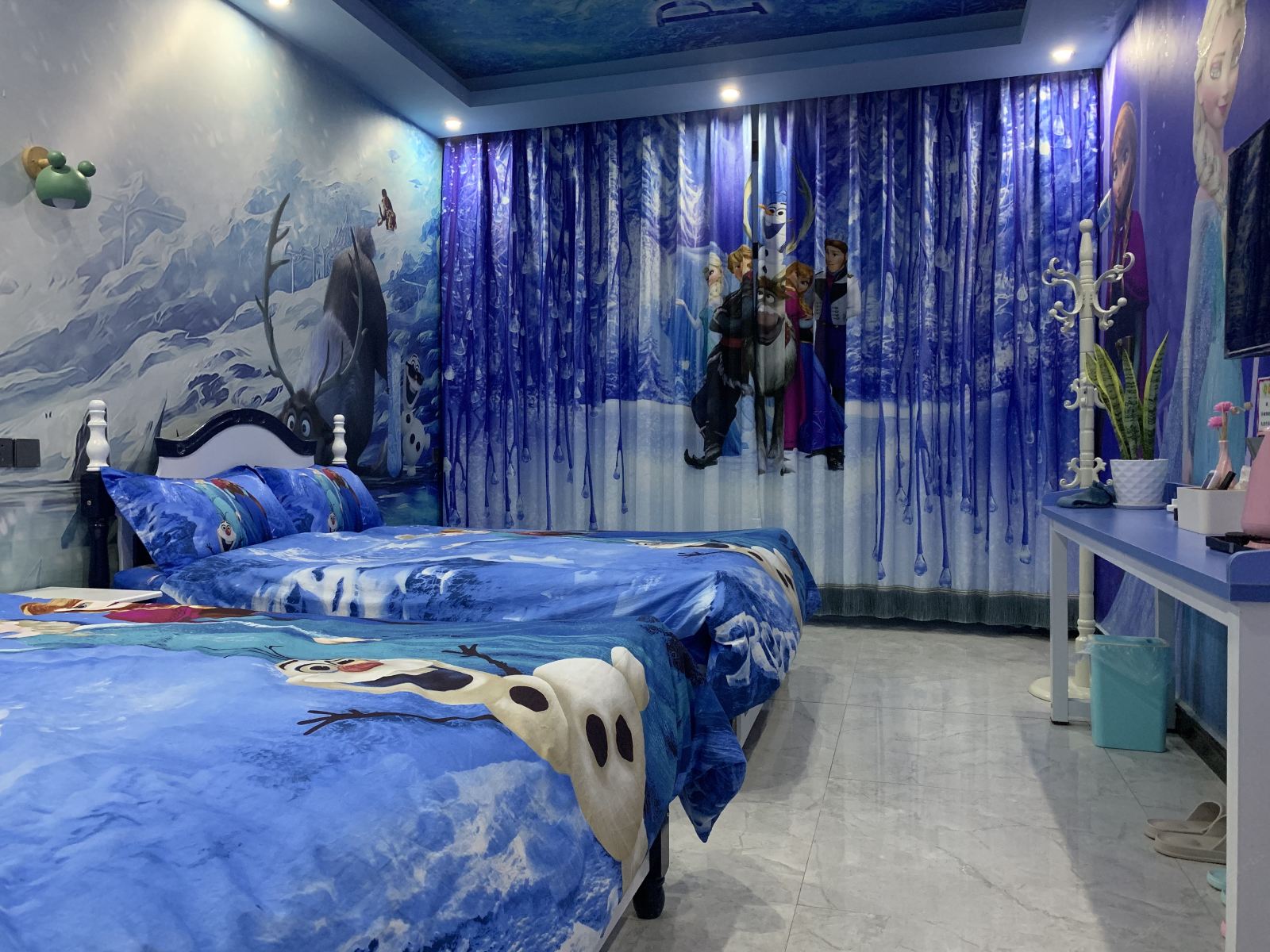 冰雪奇缘儿童主题房