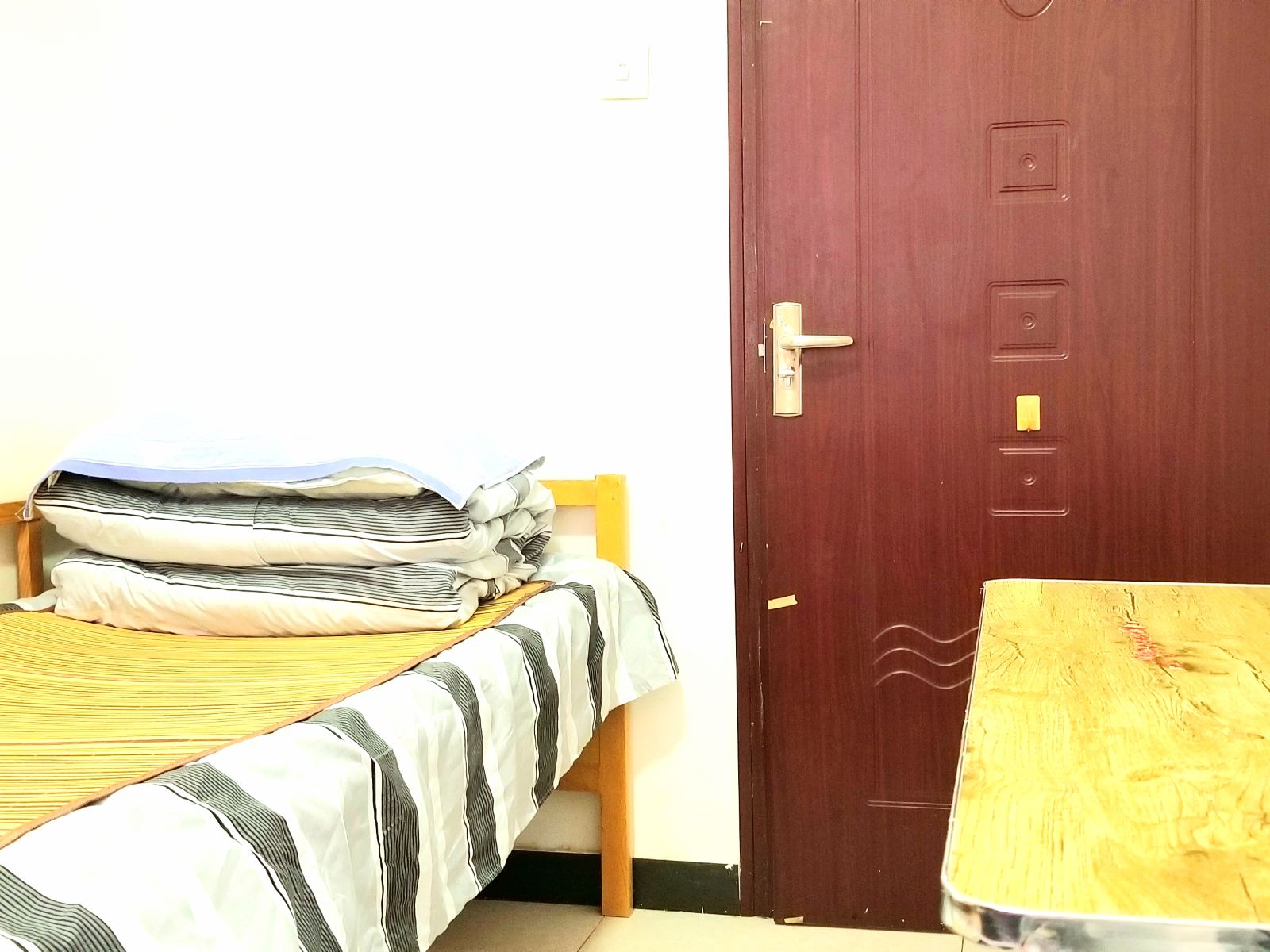 舒适2人间(床位)(公共卫浴)