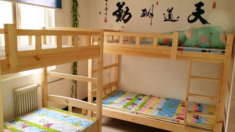 八人间(床位)