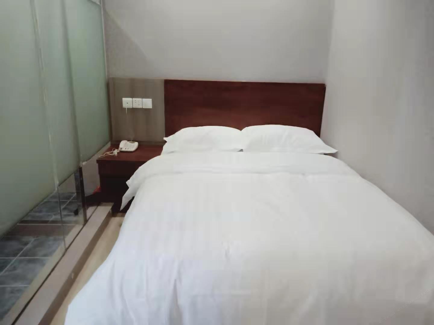 单间(无窗)