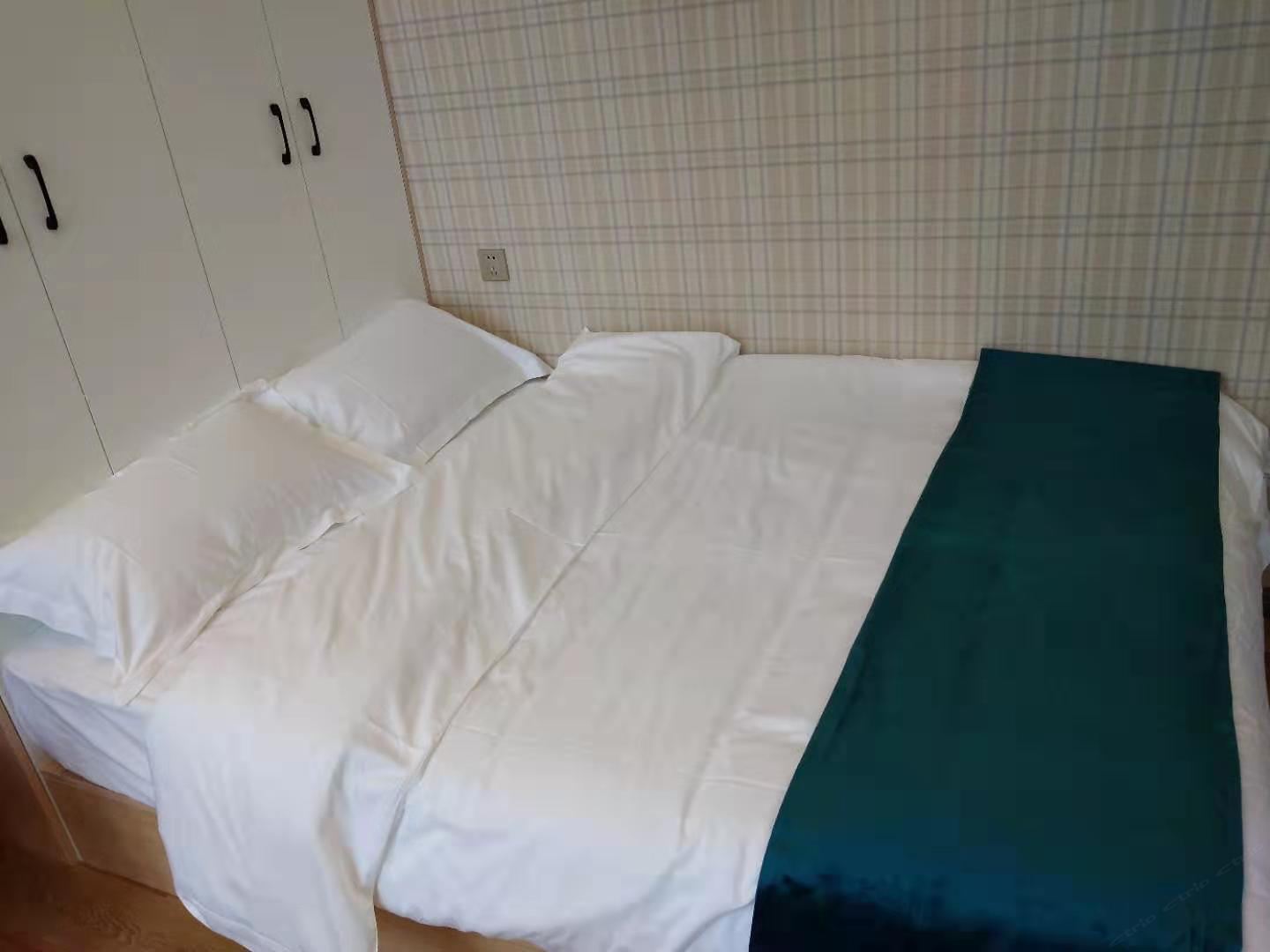 悦凡居优享大床房