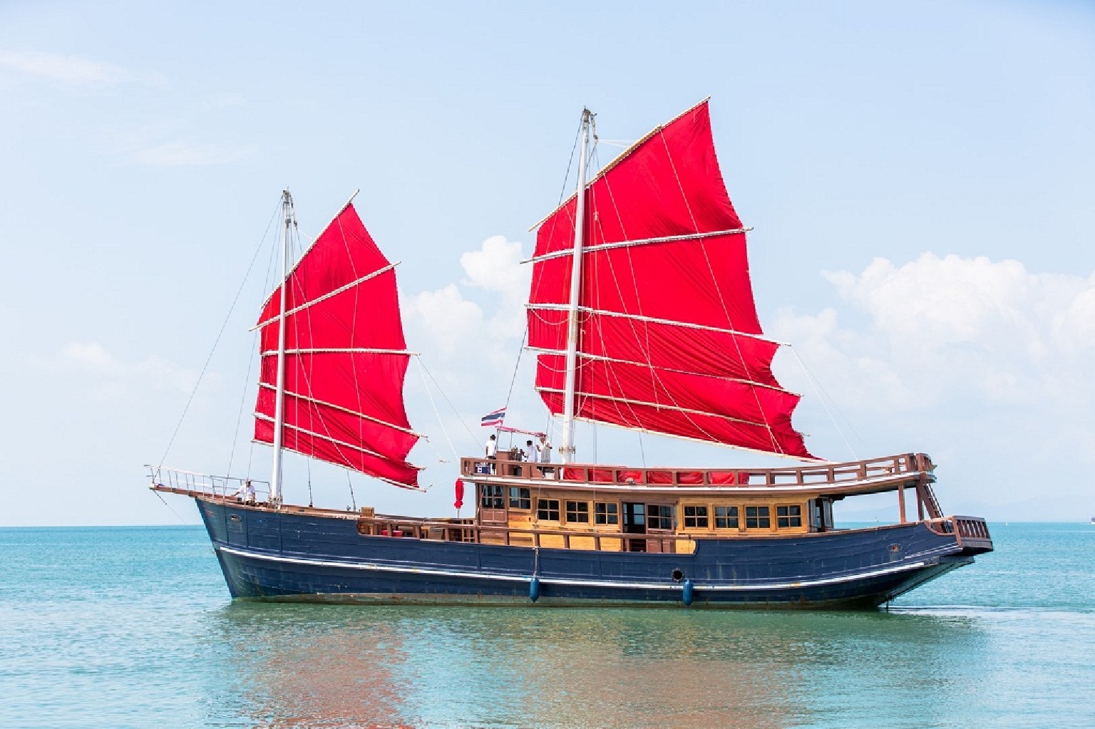 天后之爱，复古红帆船，酒店接送，新鲜美食，醉美日落，多套餐可选