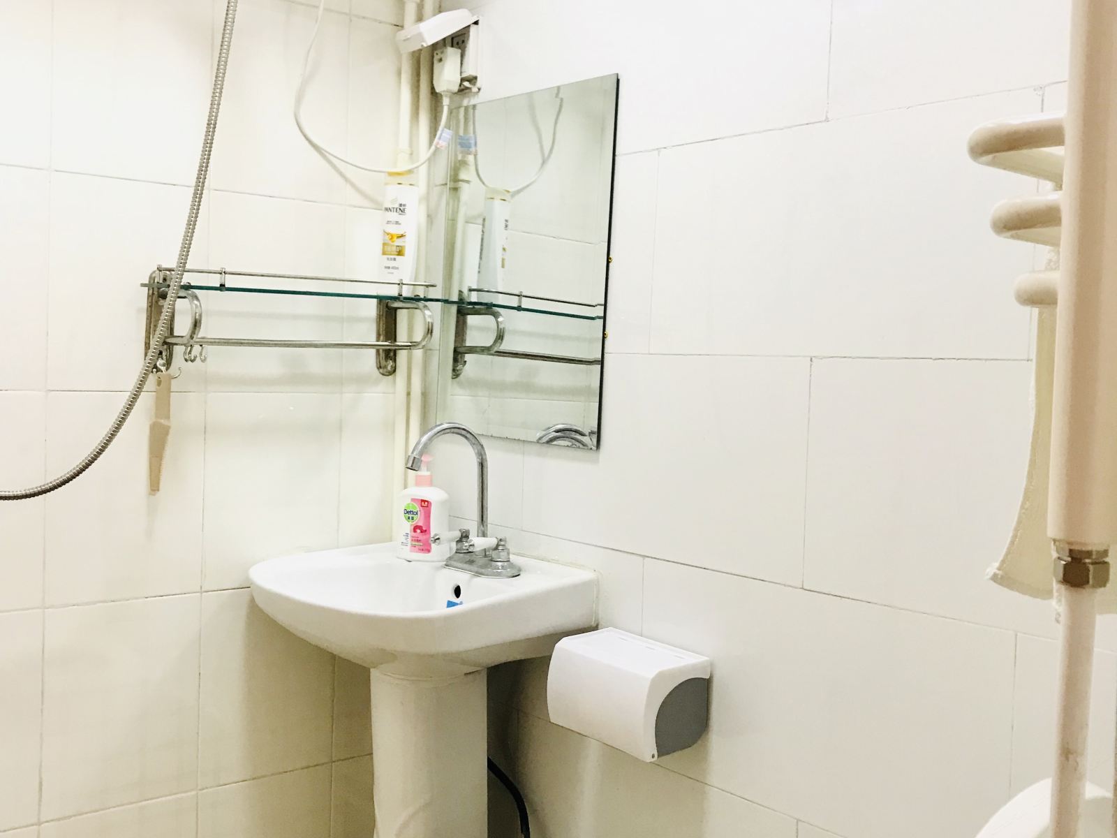 阳光双床间