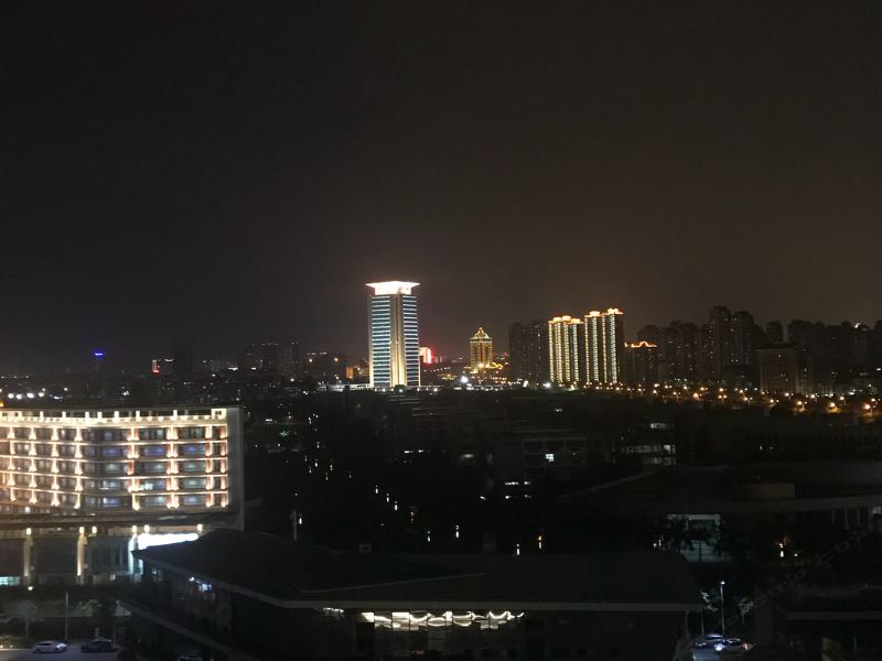 hotelPic