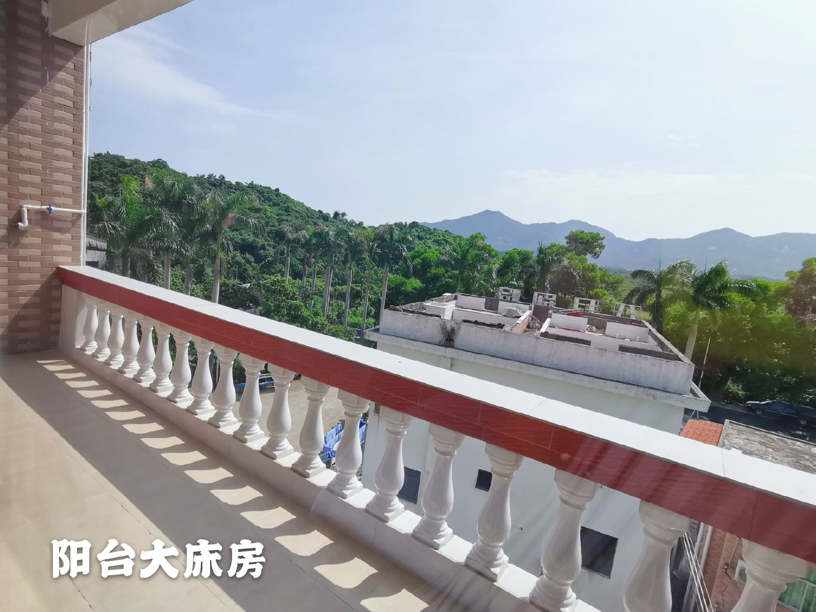阳台房