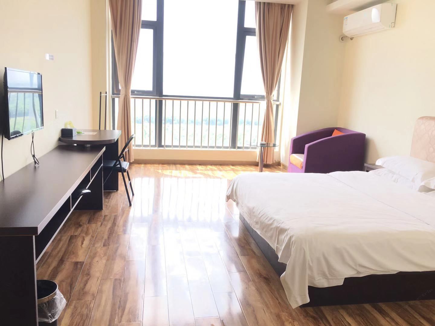 高级大床房
