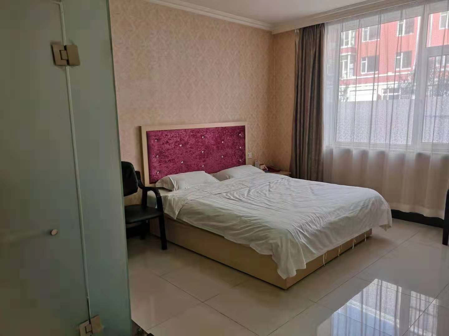 经济大床房