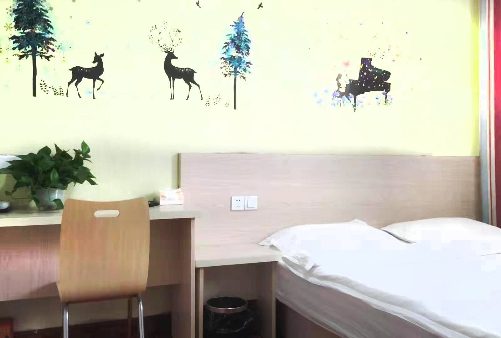 浪漫大床房