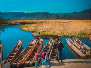 泸沽湖7日游跟团_公司泸沽湖旅游_去泸沽湖的旅游团