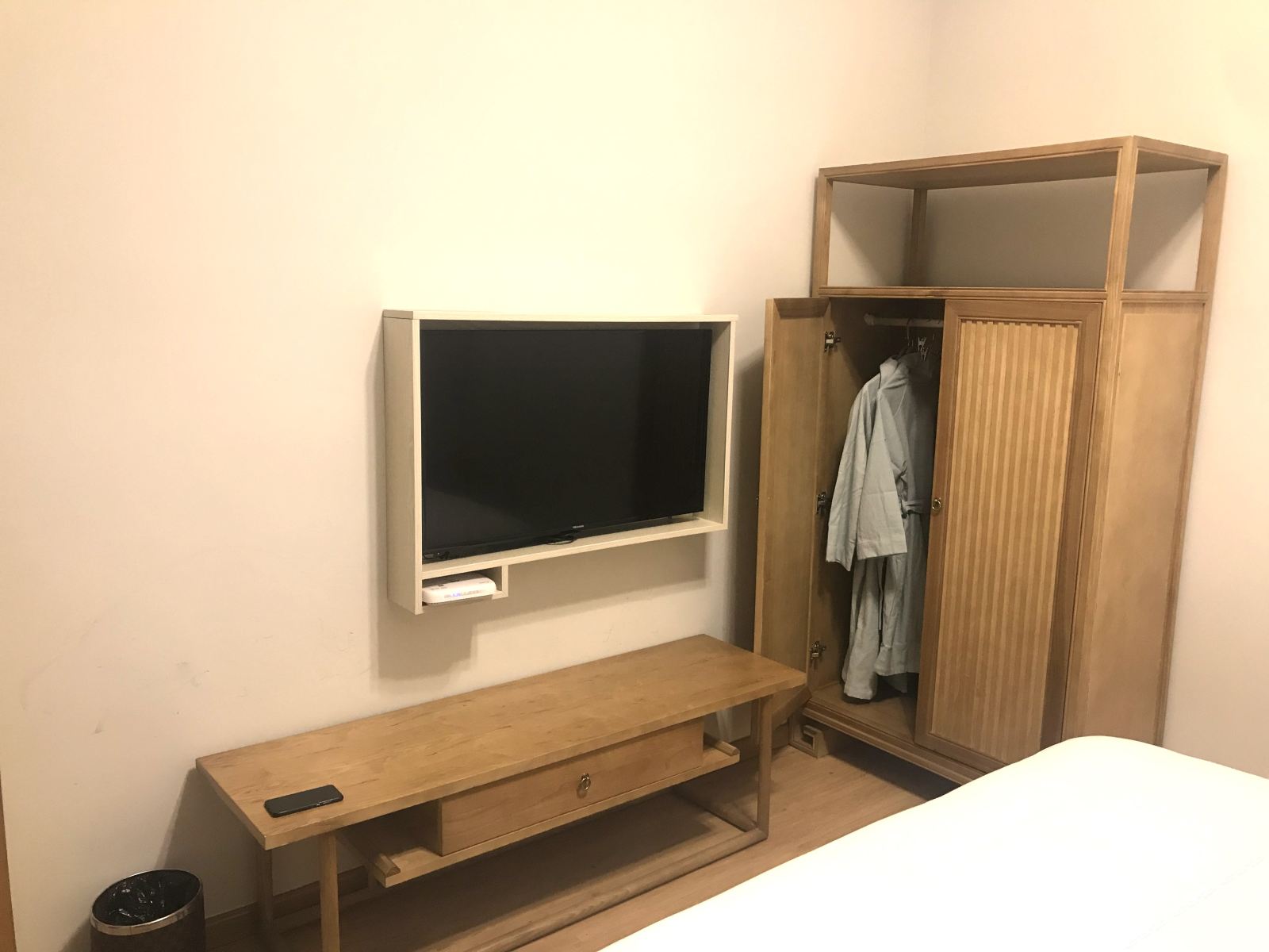 阳光大床房