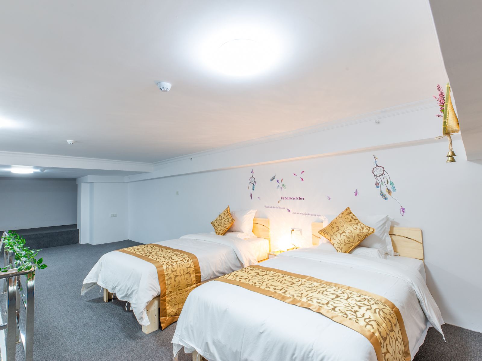 现代舒适loft双床房